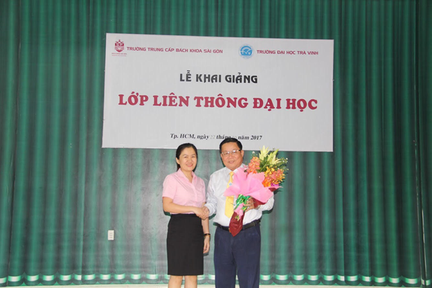 khai giảng đại học trà vinh năm 2017