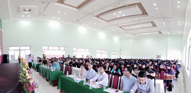 Toàn cảnh Lễ Khai giảng năm học 2015 - 2016, Lễ Bế giảng và phát bằng tốt nghiệp niên khóa 2013 – 2015”