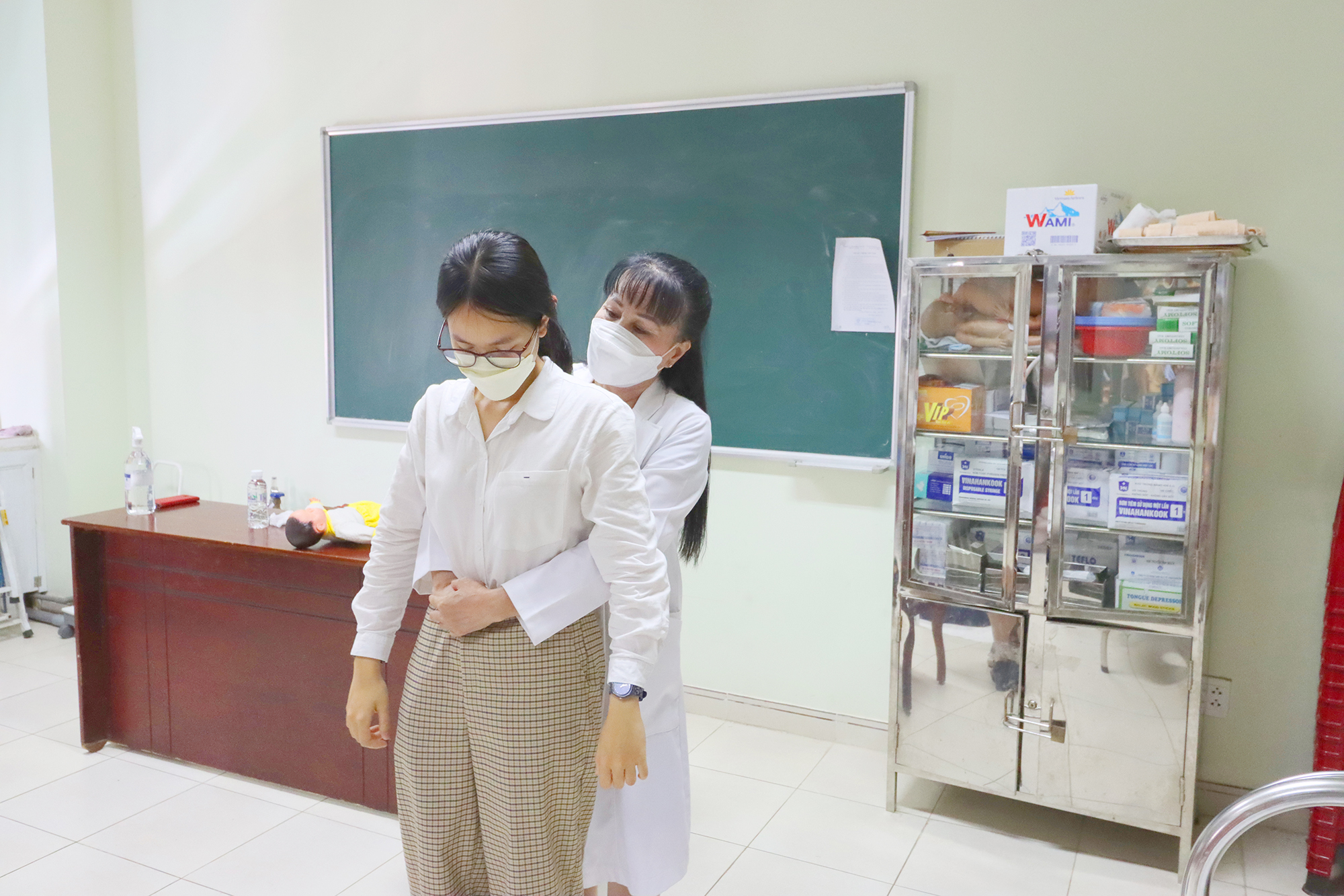 Trường trung cấp Bách Khoa Sài Gòn học hướng dẫn phòng chống đột quỵ